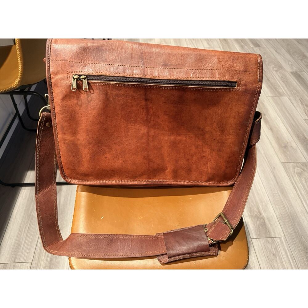 Men's Brown Messenger Bag Buckle Closure Crossbody Strap Lined Pockets - Picture 13 of 13